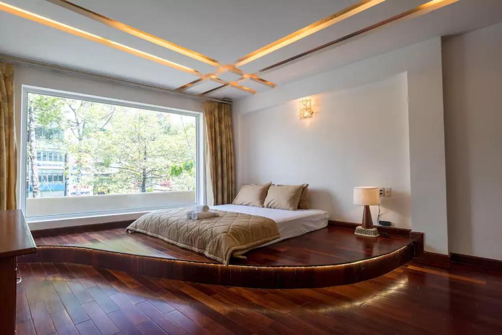 Scandinavian With Balcony In Bui Vien * Cidade de Ho Chi Minh